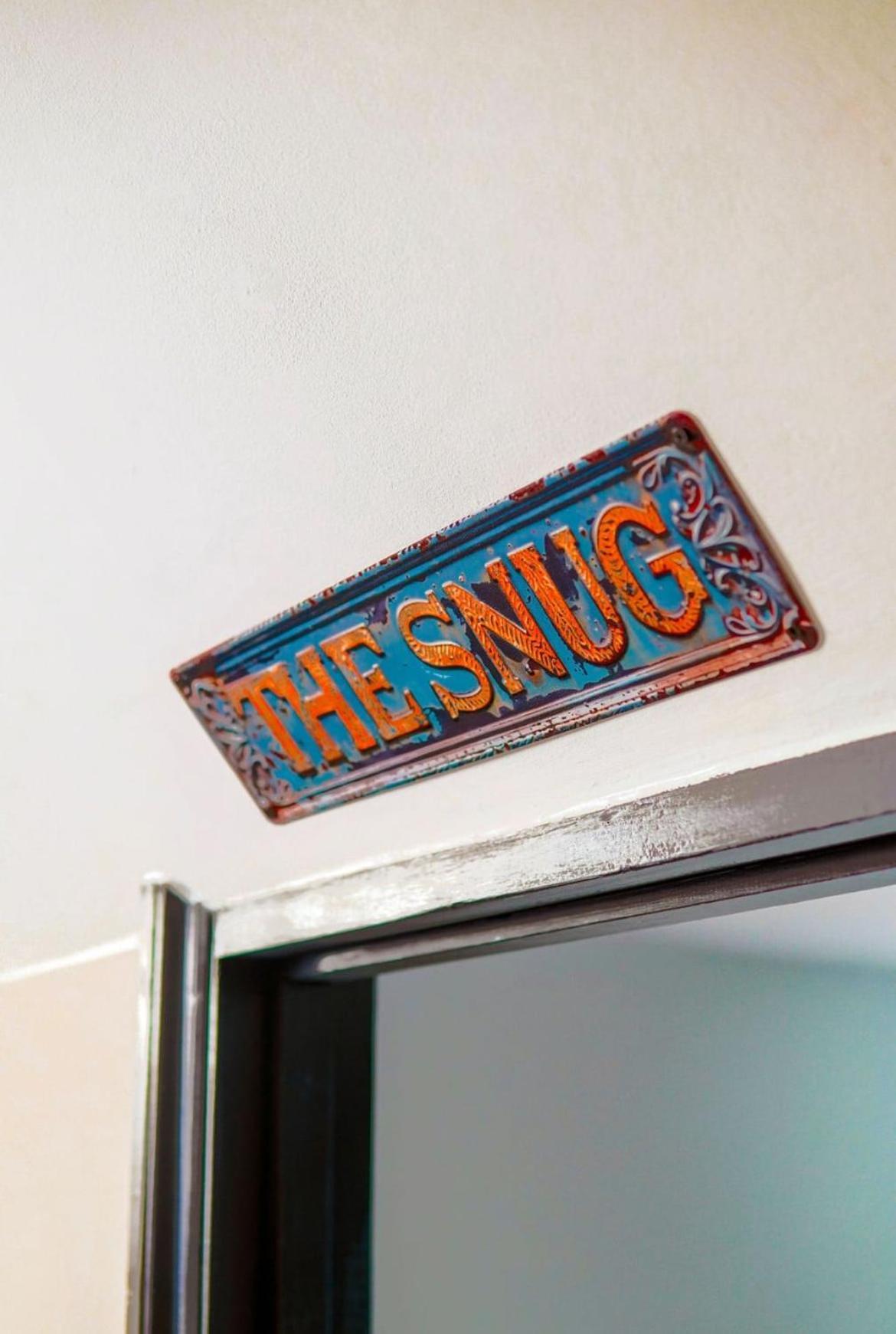 The Snug King Bed *
